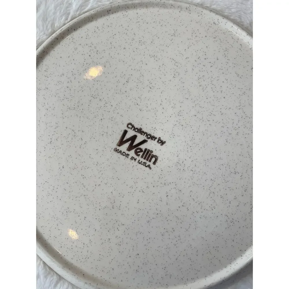 Vintage Challenger by Wellin Yellow Wildflower Speckled‎ Dinner Plates USA